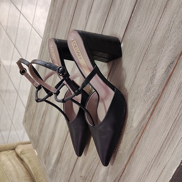 Deltan Pointed Toe Leather Heels In Black Size Women's 10 - Picture 7 of 13